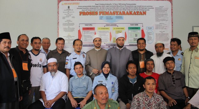 DIALOG DAMAI, NAPI TERORIS DENGAN SYEH DARI MESIR