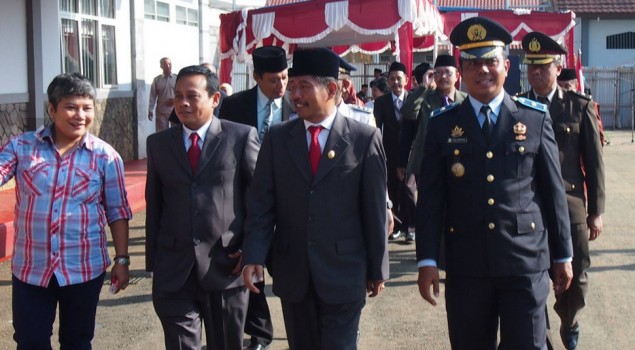 DR. RIBKA TJIPTANING JADI INSPEKTUR UPACARA DI LAPAS KELAS III WARUNGKIARA