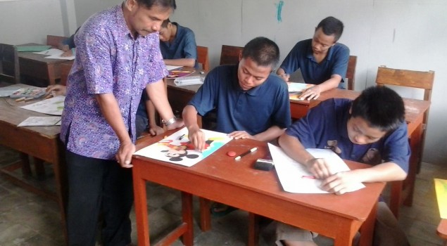 GANDENG REPUBLIK SEPUR, LAPAS ANAK KUTOARJO MENJARING BAKAT MELUKIS ANDIKPAS