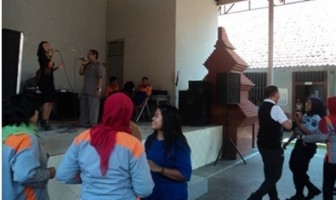 KURANGI KEJENUHAN RUTAN CIREBON RUTIN HADIRKAN HIBURAN UNTUK WBP