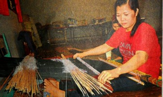 Melongok Kerajinan Tenun Songket dari Balik Tembok Lapas Wanita Palembang