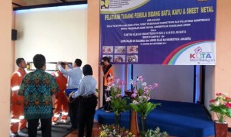 36 NARAPIDANA MEMPEROLEH SERTIFIKAT MENJADI TENAGA KONSTRUKSI PROFESIONAL
