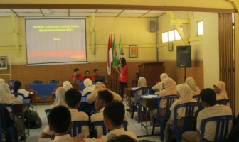 ANDIK BERIKAN PENYULUHAN HIV DAN TESTIMONI KENAKALAN REMAJA