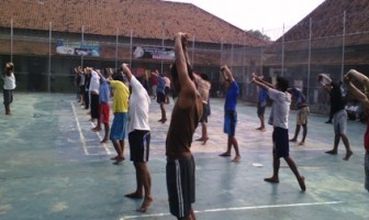 OLAHRAGA BANGUN KEBERSAMAAN DAN KEDISIPLINAN WBP RUTAN PEKALONGAN