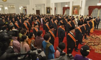 “5 Menkumham†Terima Bintang Mahaputera Adipradana