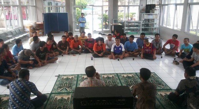 KARUTAN RANGKASBITUNG AJAK WARGA BINAAN COFEE MORNING