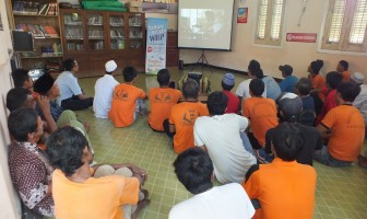 TAMAN BACA LAPAS PEKALONGAN GELAR NONTON BARENG FILM JOKOWI