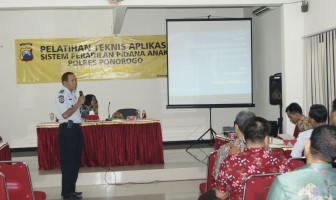 KABAPAS MADIUN BERIKAN PEMAPARAN PADA PELATIHAN TEKNIS APLIKASI SPPA