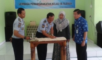 KERJASAMA DENGAN POLTEKKES YOGYA, BLOK HUNIAN LAPAS SLEMAN DISTERILISASI