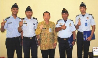 TUJUH PETUGAS PEMASYARAKATAN RAIH PENGHARGAAN DARI KANWIL KALSEL