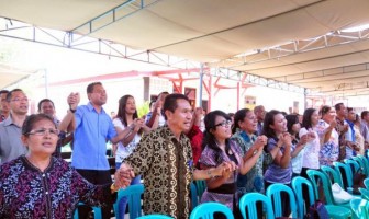 Max Halundaka Pimpin Paduan Suara di Rutan