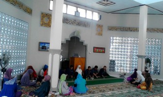 WBP WANITA LAPAS PANGKALPINANG BENAHI DIRI DENGAN MENGIKUTI PENGAJIAN RUTIN