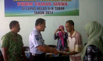 LAPAS TUBAN RESMIKAN PROGRAM KEAKSARAAN FUNGSIONAL DASAR BAGI WBP