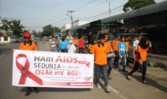 WBP RUTAN RANGKASBITUNG BAGIKAN STICKER ANTI AIDS