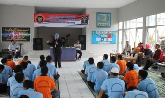 TANGKAL PAHAM RADIKAL, WBP DIBEKALI SOSIALISASI PENCEGAHAN TERORISME