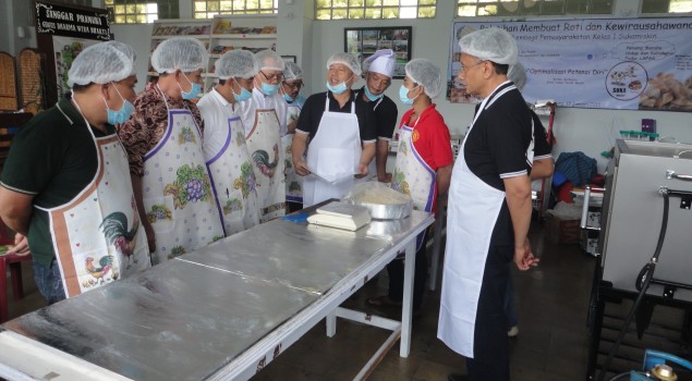 55 WBP Sukamiskin Dilatih Membuat Roti dan Wirausaha