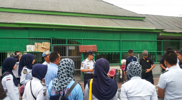 Petugas Rutan Sengkang Pindahkan 207 Warga Binaan Ke Rutan Baru