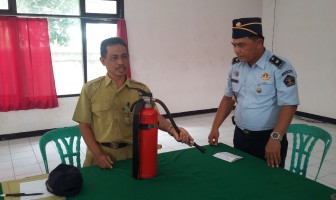 Pegawai Bapas Pati Hadiri Simulasi Penggunaan APAR