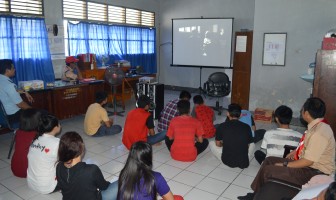 Beri Penyegaran dan Motivasi, Lapas Watampone Ajak WBP Nonton Film Bareng