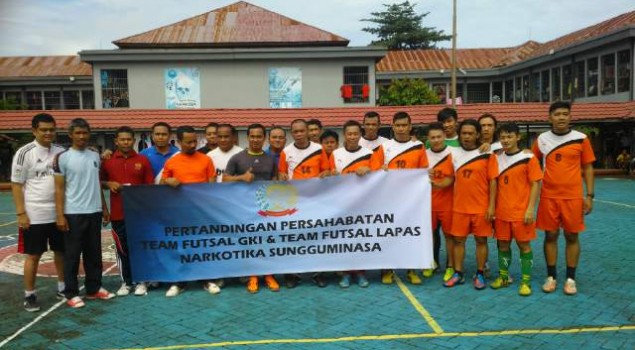 Lapas Narkotika Sungguminasa Lakoni Futsal Persahabatan dengan GKI Makassar