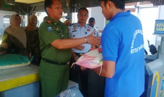 Bakti Sosial Jelang HUT Ke-55 Kabupaten Enrekang di Rutan Enrekang