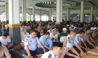 Usai Istighosah, Santri Pesantren Lapas Cianjur Ikuti Penyuluhan Hukum