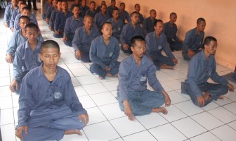 Lapas Cirebon Latih WBP Menjadi Manusia Seutuhnya Melalui Meditasi