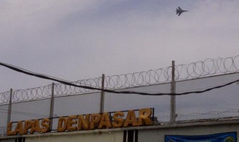 Manuver Sukhoi di Atas Lapas Kerobokan Jadi Pusat Perhatian