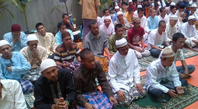 Ribuan Penghuni Sesaki Masjid Darussyifa Lapas Narkotika JakartaÂ 