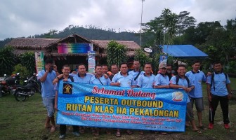 Rutan Pekalongan Bangun Teamwork melalui Outbound