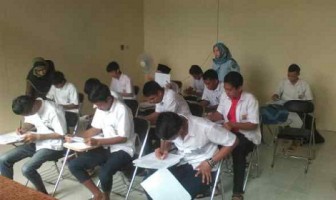 Siswa SMP Fillial Lapas Anak Palembang Laksanakan UAS