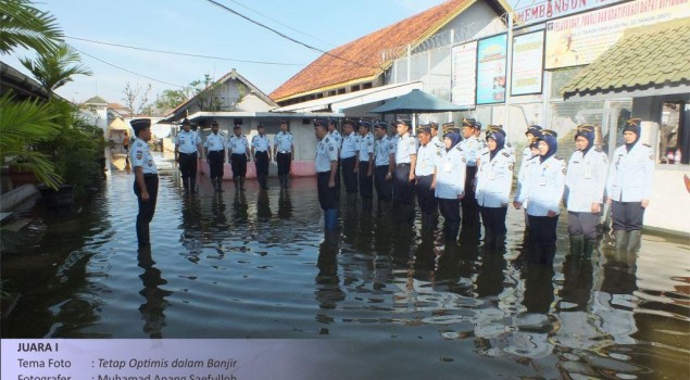 "Tetap Optimis dalam Banjir"