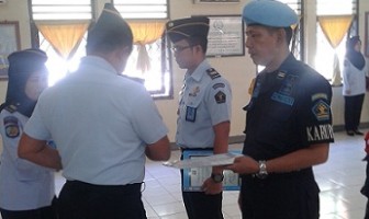 Gagalkan Narkoba, Sembilan Petugas Lapas Bekasi Dapat Penghargaan