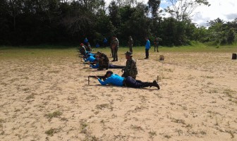 Lapas Muara Enim Tingkatkan Kemampuan Petugas Dengan Latihan Menembak