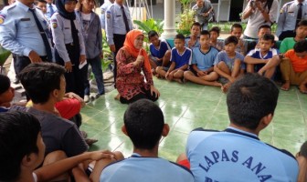Kunjungi Lapas, Mensos Ingatkan AndikPas Blitar Tidak Tinggalkan Sholat 5 Waktu