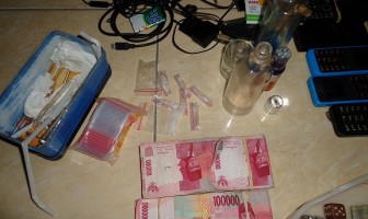 Kadiv PAS Kalsel & Satgas Gabungan Geledah Lapas Narkotika Karang Intan