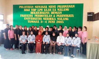 25 WBP Lapas Wanita Malang Dilatih Memasak Prasmanan