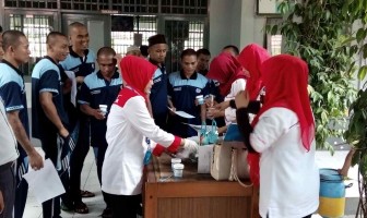 WBP & Pegawai Lapas Narkotika Sungguminasa Bebas Narkoba