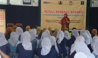 Warga Binaan LP Wanita Semarang Belajar Pakai Jilbab