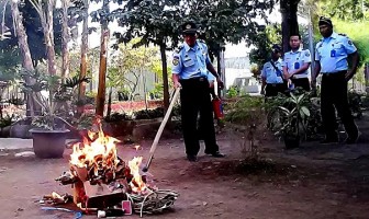 Petugas Lapas Yogya Kembali Musnahkan Barang Hasil Razia