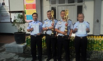 Dua Pengurus PKBM Rutan Cirebon Raih Penghargaan