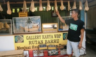 Warga Binaan Rutan Barru Manfaatkan Limbah