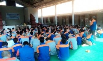 Rutan Cirebon Beri Penyuluhan Hukum kepada Ratusan Tahanan