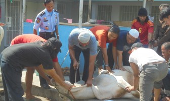 Kebersamaan Idul Adha Warga Binaan Dengan Petugas Lapas Batu Nusakambangan