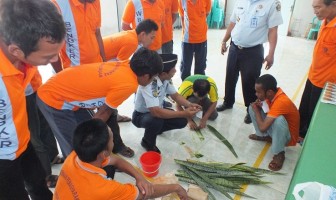 WBP Lapas Pekalongan Dilatih Keterampilan Serat Nanas & Pelepah Pisang