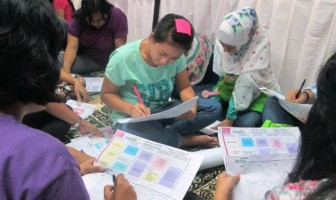 Warga Binaan Rutan Pondok Bambu Senang Diajarkan Membuat 'Batik Girl'