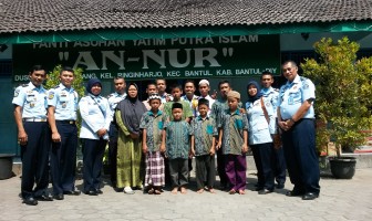 Karutan Bantul Serahkan Bingkisan Kepada Anak Yatim