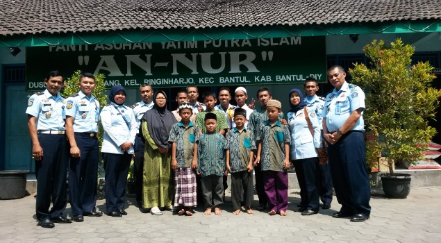 Karutan Bantul Serahkan Bingkisan Kepada Anak Yatim