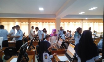 19 Pegawai Lapas Narkotika Sungguminasa Jalani Ujian Penyesuaian Ijasah