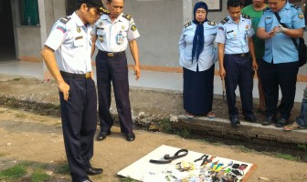 Razia Sebagai Bentuk Peningkatan Kewaspadaan Di Rutan Marabahan